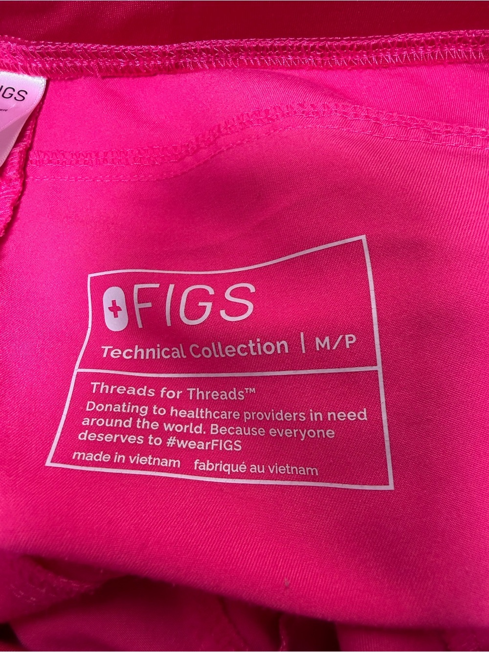 FIGS Shocking Pink Medium Set - Picture 3 of 4